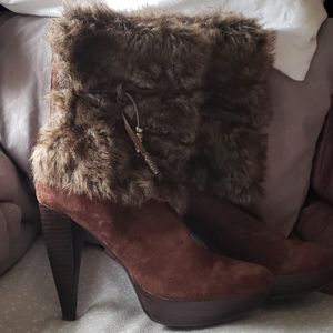 Two Lips designer Faux Fur Boots Sz 8